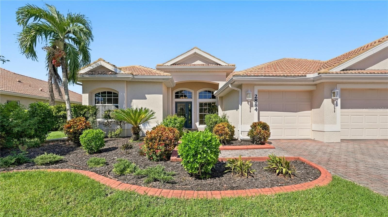 Front View 2 - 2884 GRAZELAND DR, SARASOTA