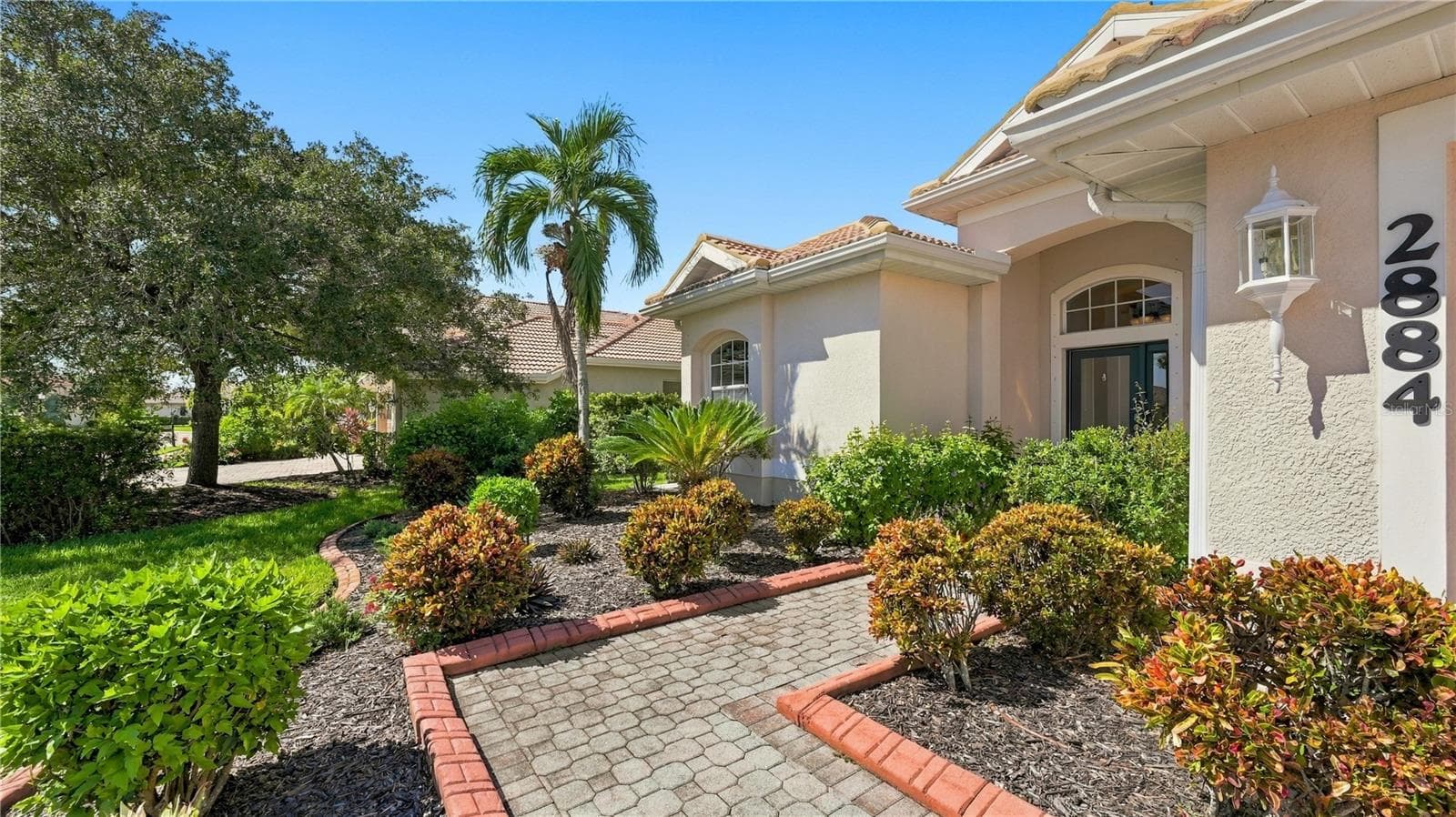 Front Walkway1 - 2884 GRAZELAND DR, SARASOTA