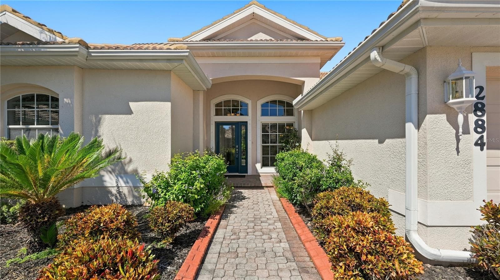 Front Walkway2 - 2884 GRAZELAND DR, SARASOTA