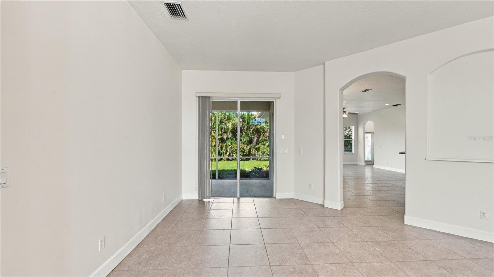 View From Entry 2 - 2884 GRAZELAND DR, SARASOTA