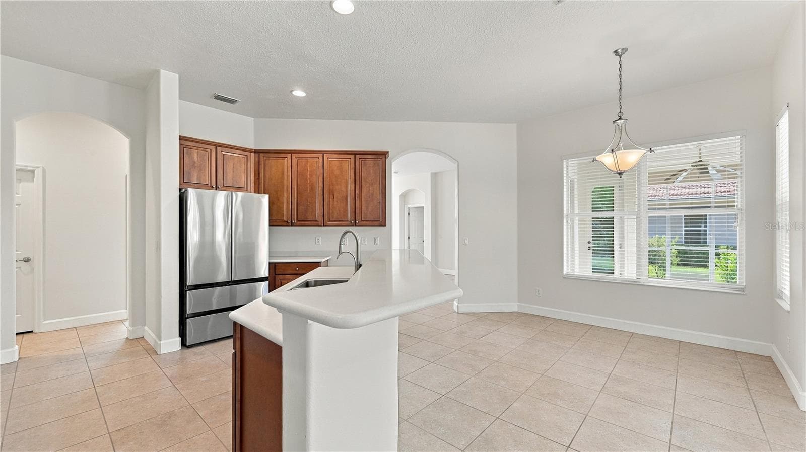 Kitchen and Breakfast Area - 2884 GRAZELAND DR, SARASOTA