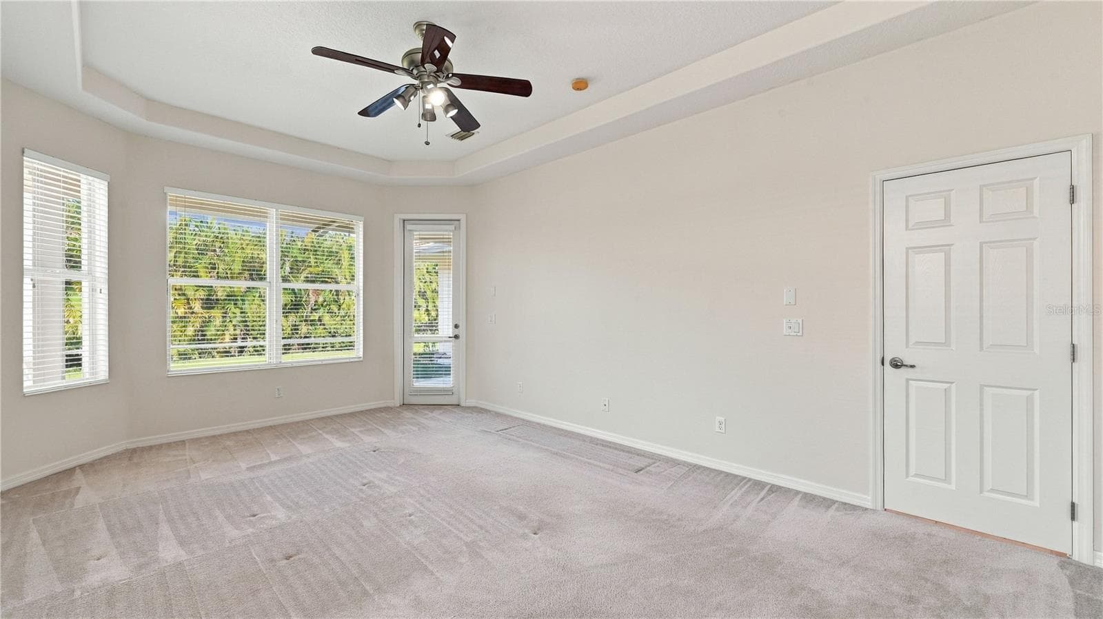 Primary Bedroom - 2884 GRAZELAND DR, SARASOTA