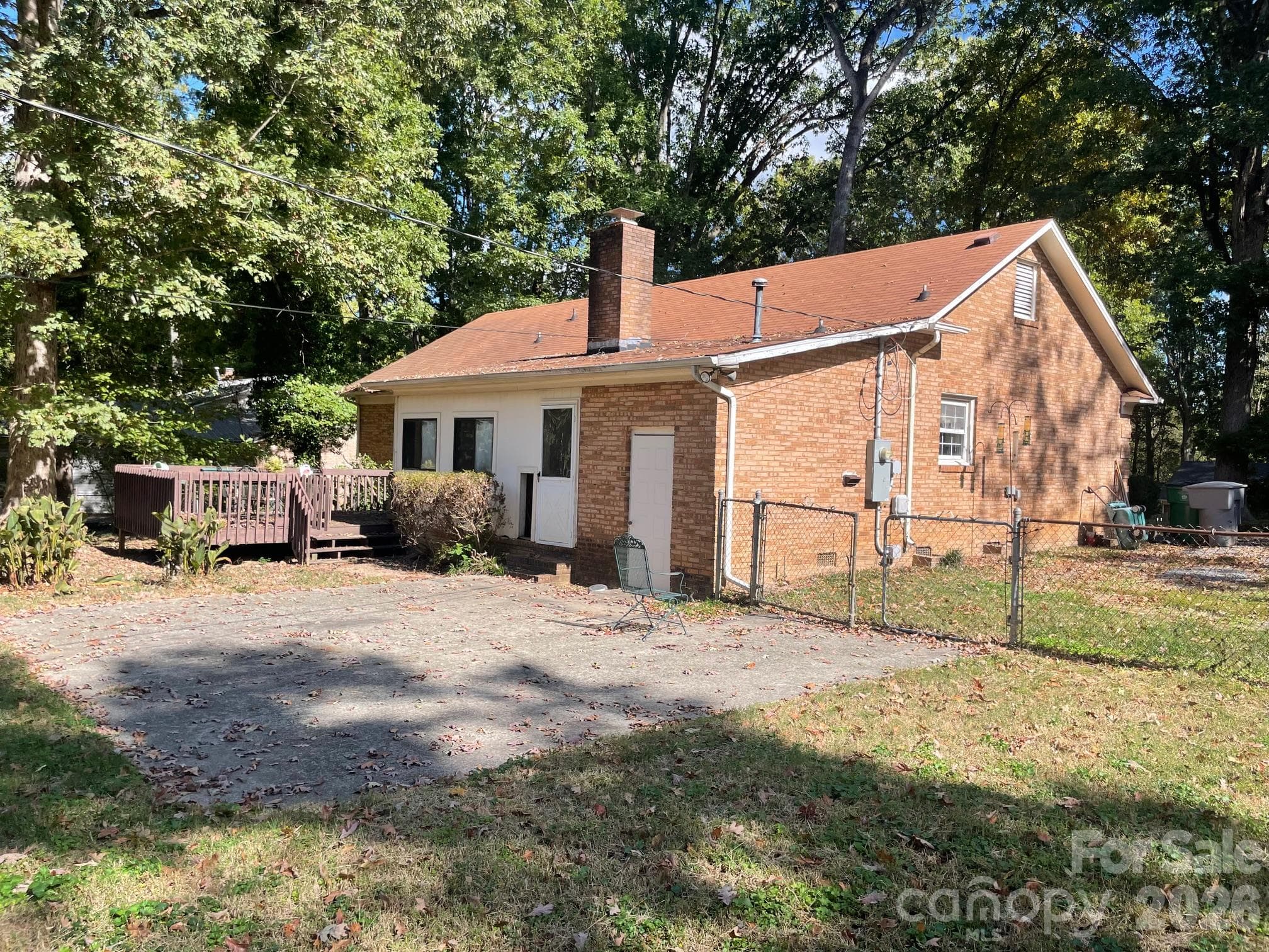 Single Family Residence at 7808 Elwood Drive, Charlotte, photo 10 of 11