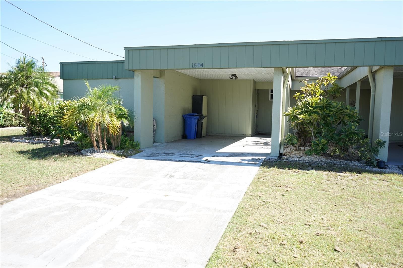 Single Family Residence at 1594 COUNCIL DR, SUN CITY CENTER, photo 2 of 25