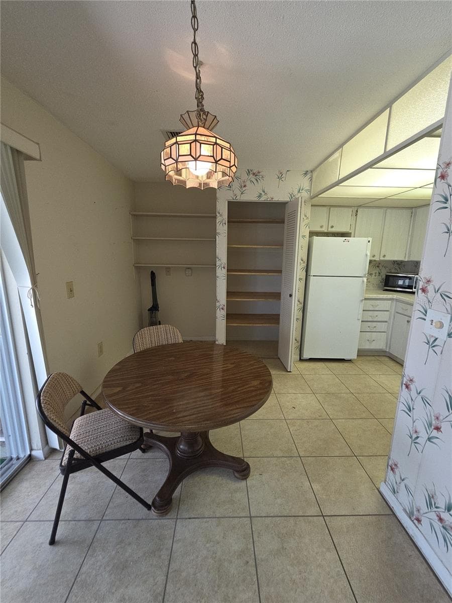 Single Family Residence at 1594 COUNCIL DR, SUN CITY CENTER, photo 8 of 25