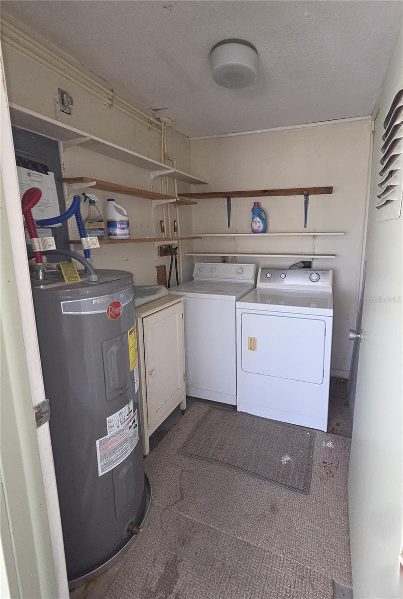laundry room - 1594 COUNCIL DR, SUN CITY CENTER