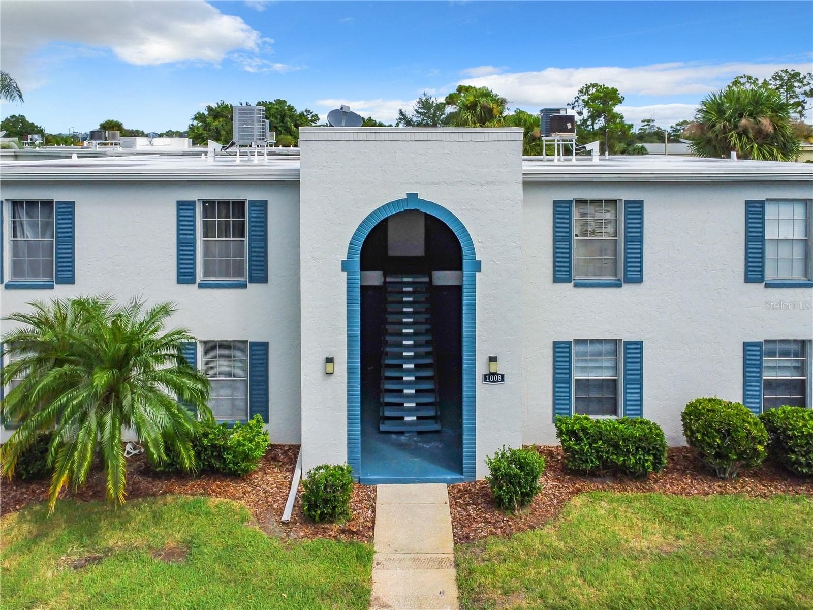 1008 PLANTATION DR #F15