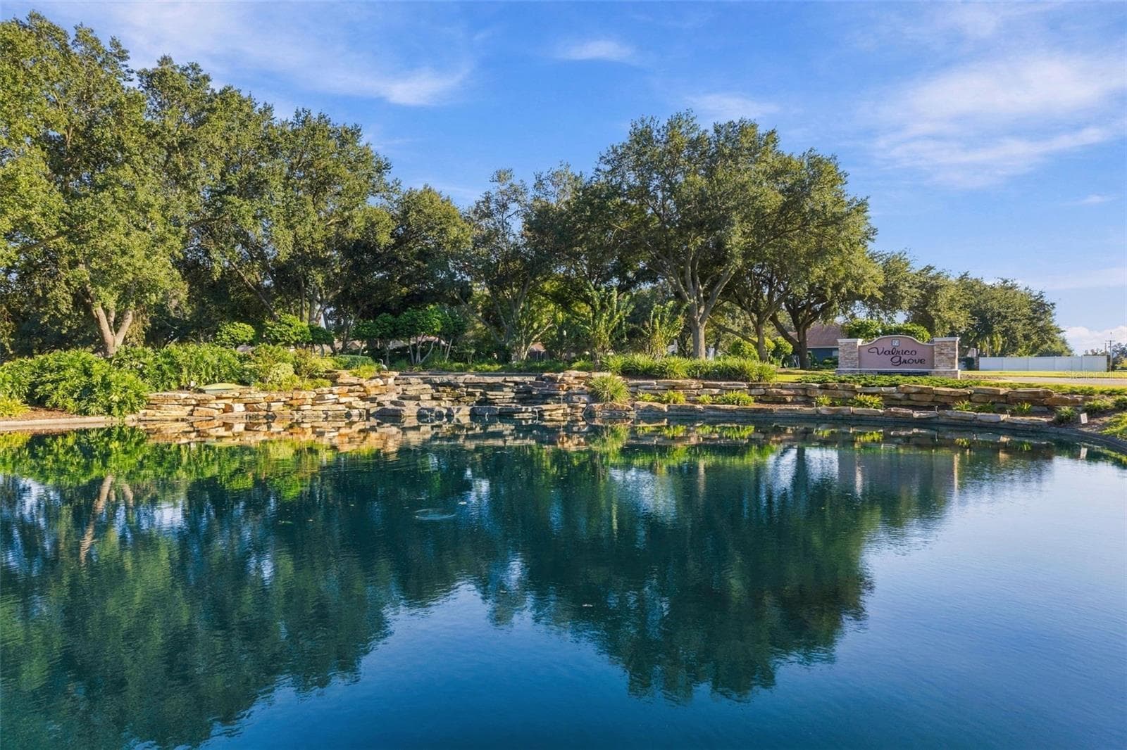 Valrico Grove! Just Beautiful! - 3916 VALRICO GROVE DR, VALRICO