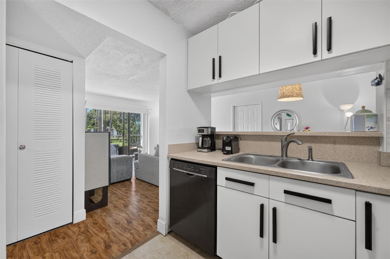 New appliances - 8217 SUN SPRING CIR #52, ORLANDO