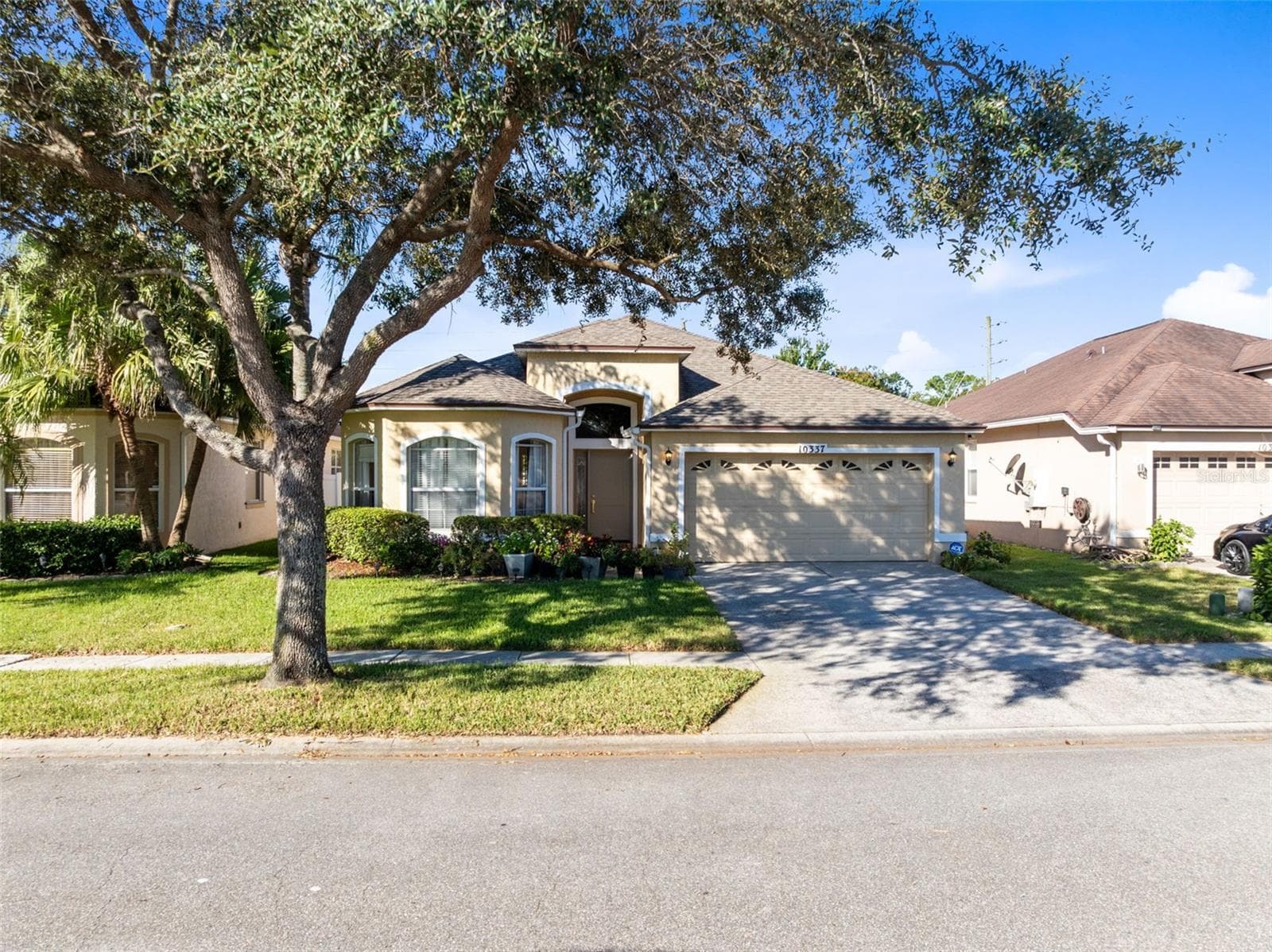Single Family Residence at 10337 ANDOVER POINT CIR, ORLANDO, photo 3 of 35