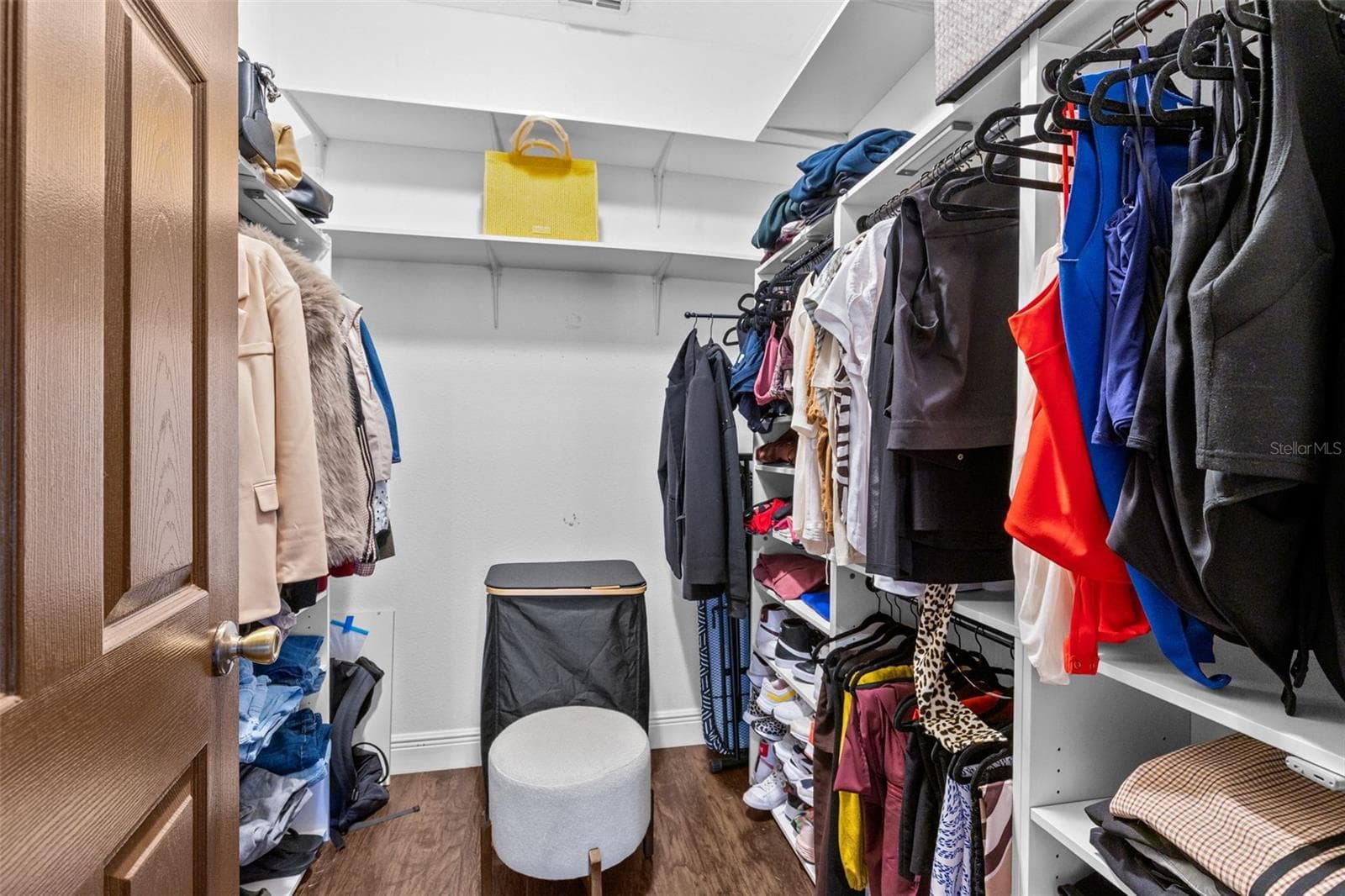 Primary bedroom walk-in closet - 10337 ANDOVER POINT CIR, ORLANDO