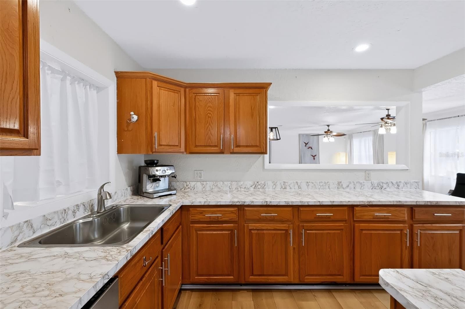 Single Family Residence at 1020 COTTONWOOD ST, LEESBURG, photo 22 of 41