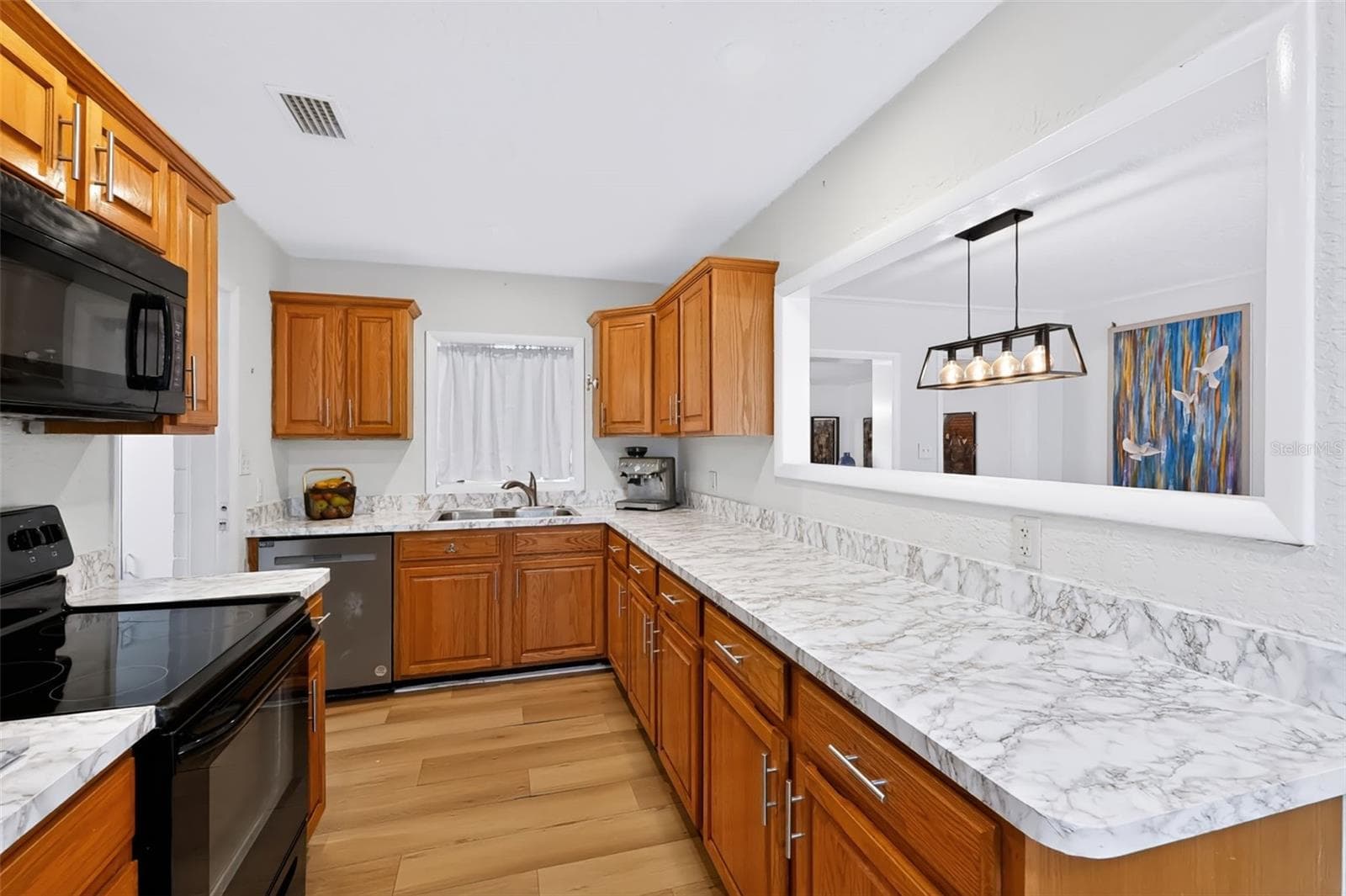 Single Family Residence at 1020 COTTONWOOD ST, LEESBURG, photo 24 of 41