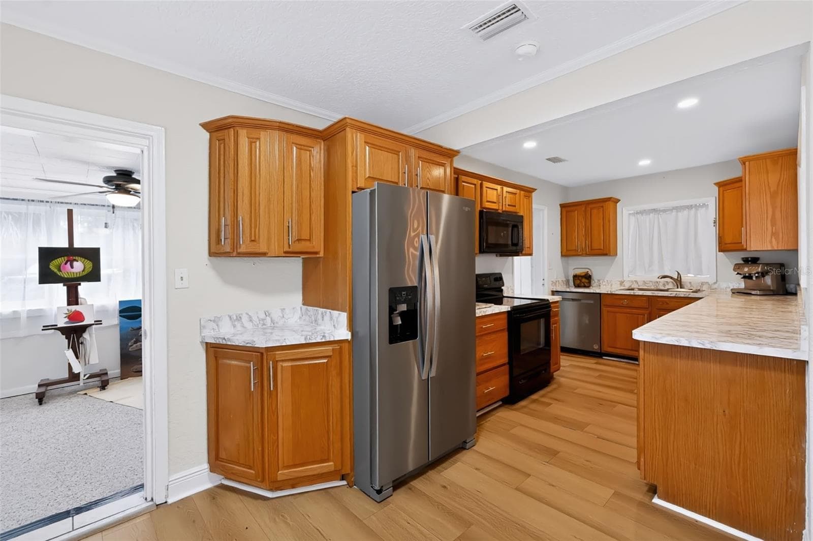 Single Family Residence at 1020 COTTONWOOD ST, LEESBURG, photo 25 of 41