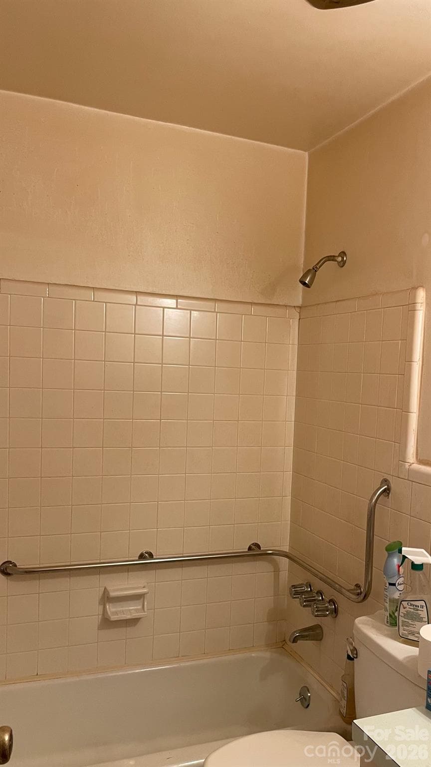Single Family Residence at 7808 Elwood Drive, Charlotte, photo 7 of 11