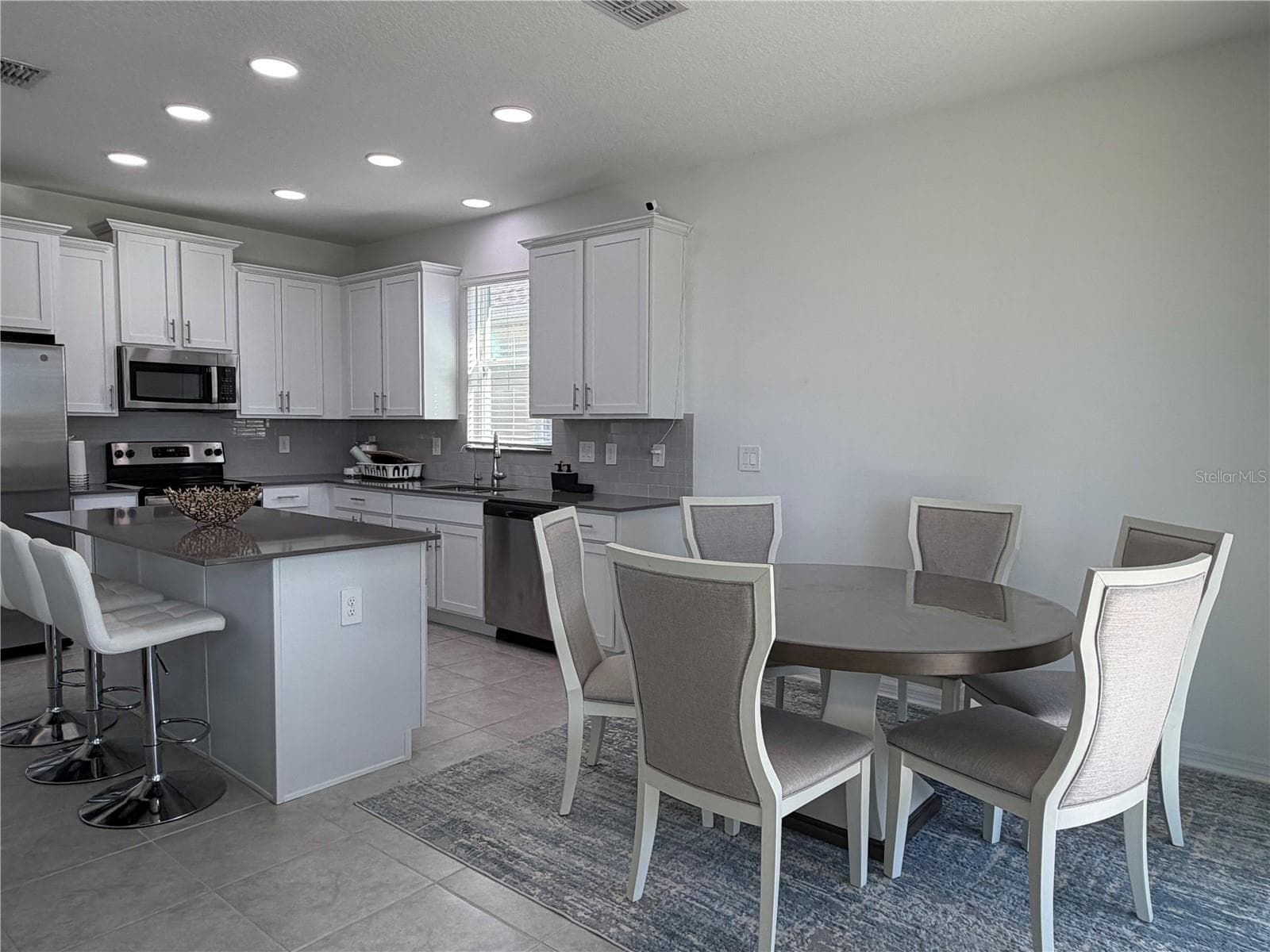 Single Family Residence at 1913 CRICKET CRADLE DR, KISSIMMEE, photo 7 of 15
