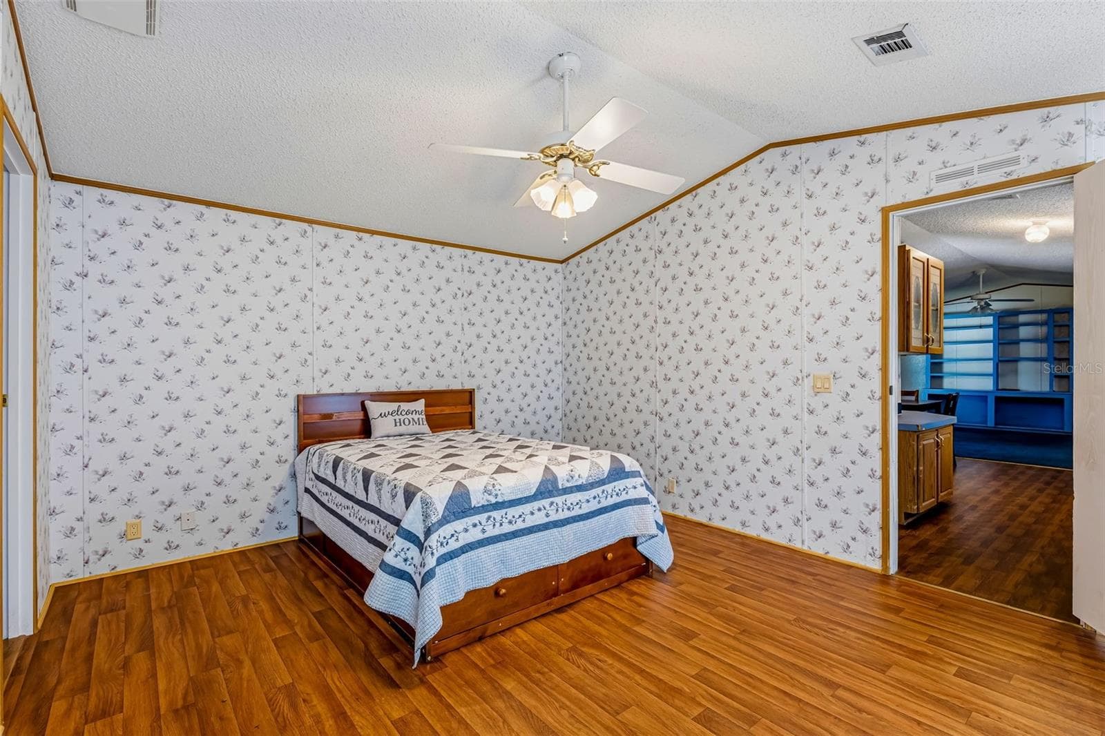 Manufactured Home at 14631 NE 10TH AVE, TRENTON, photo 22 of 36