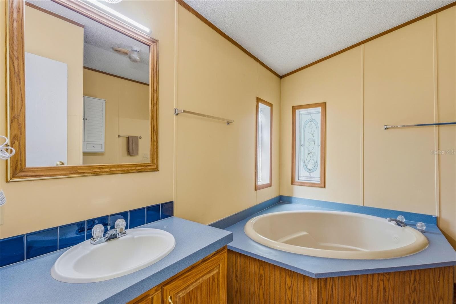 Manufactured Home at 14631 NE 10TH AVE, TRENTON, photo 24 of 36