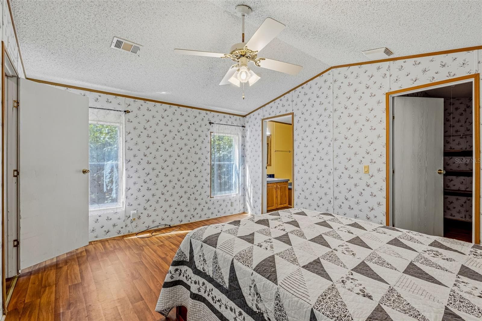 Manufactured Home at 14631 NE 10TH AVE, TRENTON, photo 25 of 36