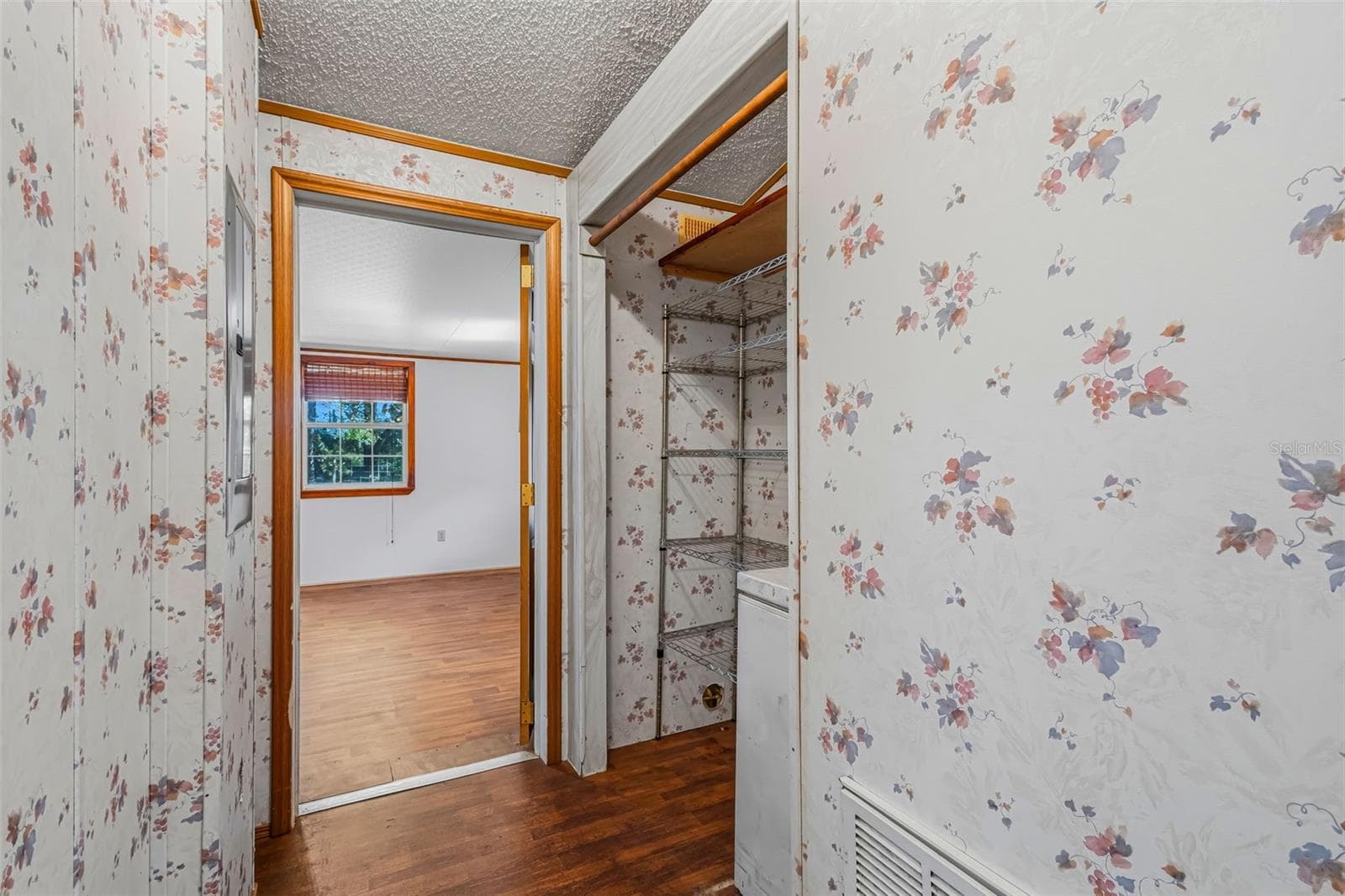 Manufactured Home at 14631 NE 10TH AVE, TRENTON, photo 32 of 36