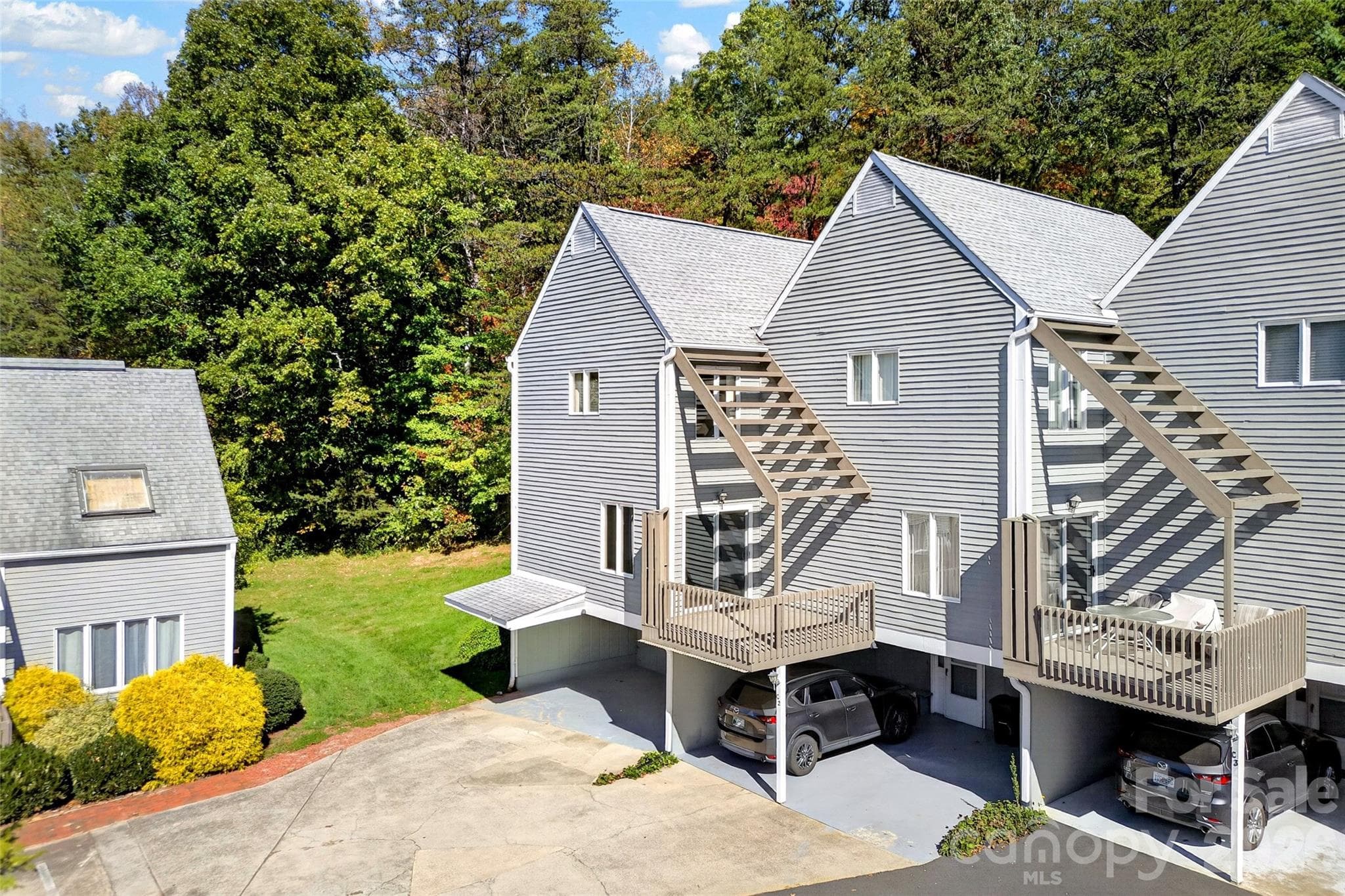 Condominium at 1 Lynx Drive, Black Mountain, photo 2 of 46
