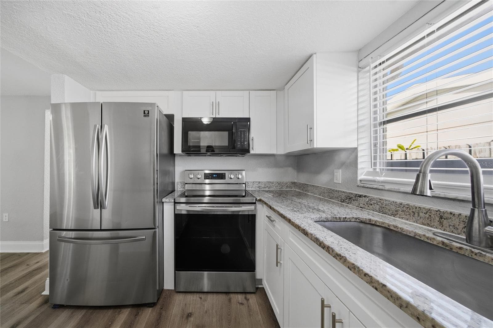Single Family Residence at 7401 OAK CREST DR, PORT RICHEY, photo 7 of 33