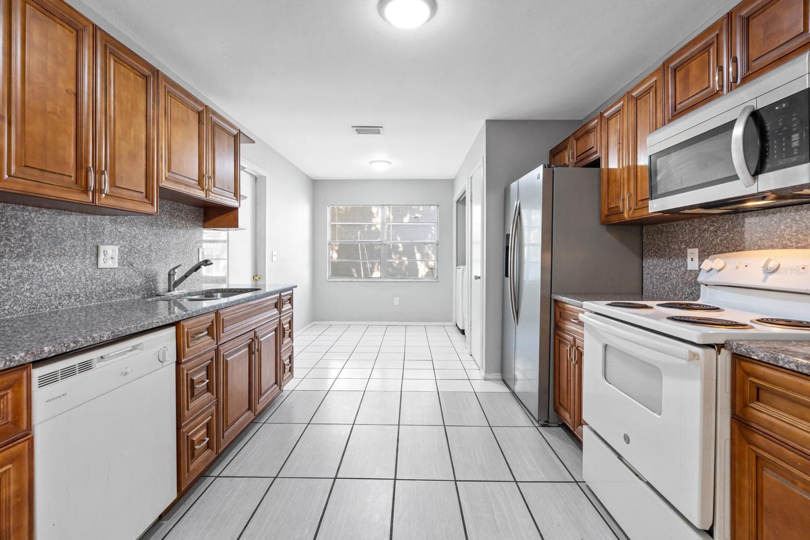 Single Family Residence at 12108 FRUITWOOD DR, RIVERVIEW, photo 17 of 42