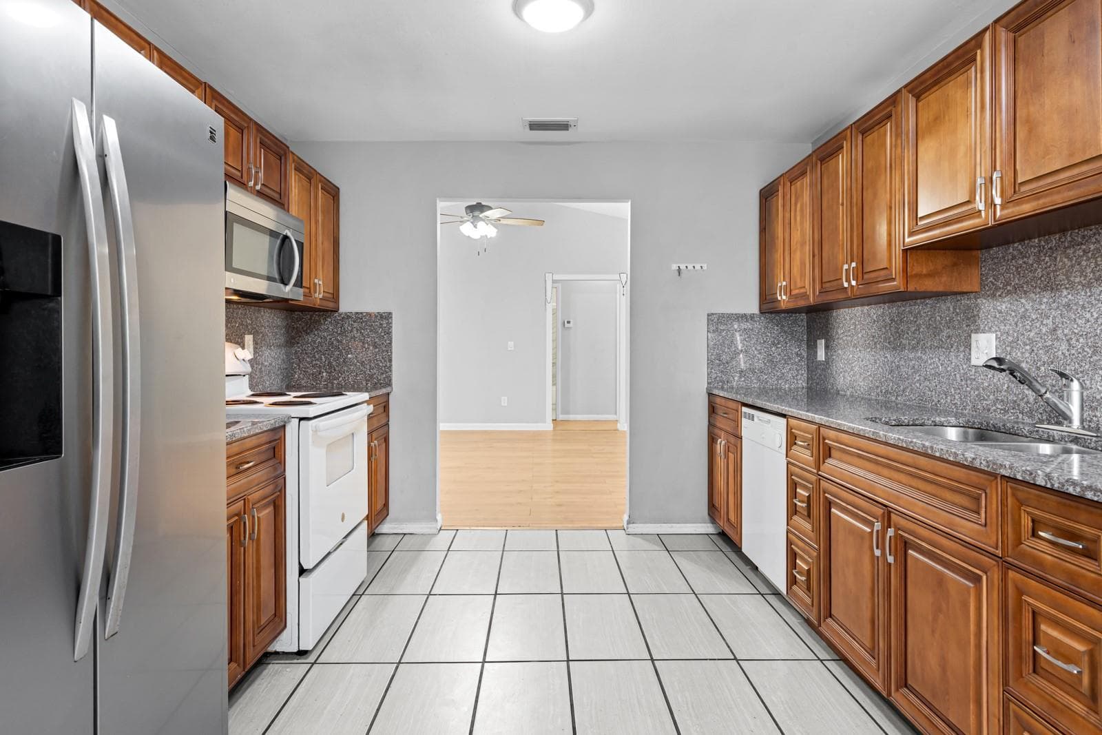 Single Family Residence at 12108 FRUITWOOD DR, RIVERVIEW, photo 18 of 42