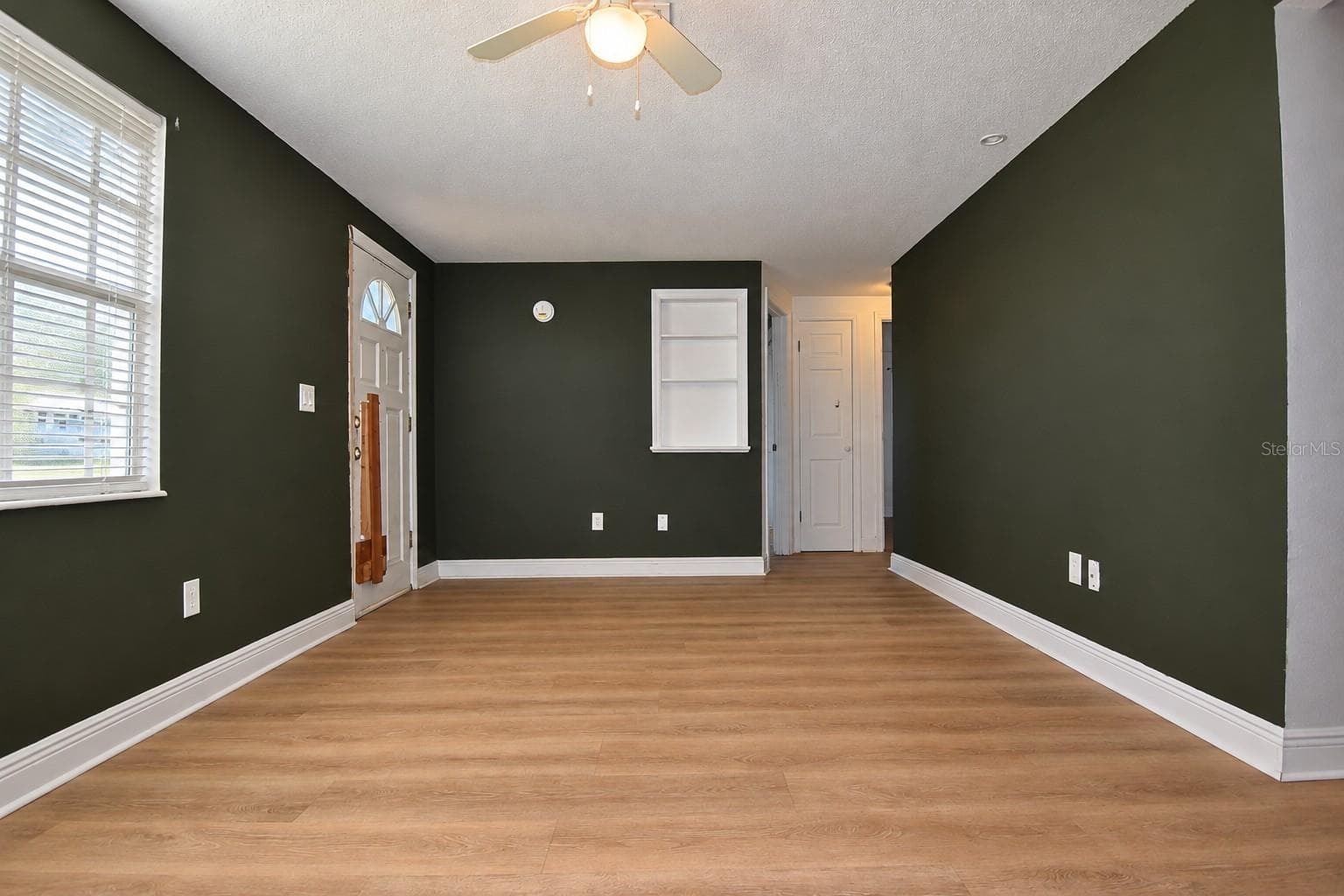 Single Family Residence at 3450 WILTSHIRE DR, HOLIDAY, photo 4 of 27