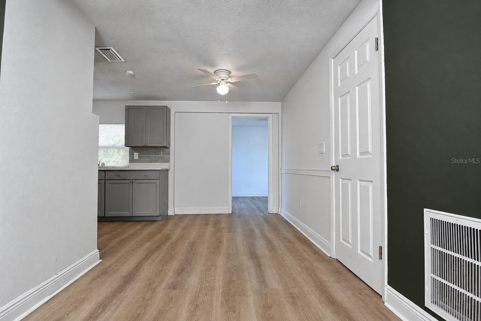 Single Family Residence at 3450 WILTSHIRE DR, HOLIDAY, photo 10 of 27