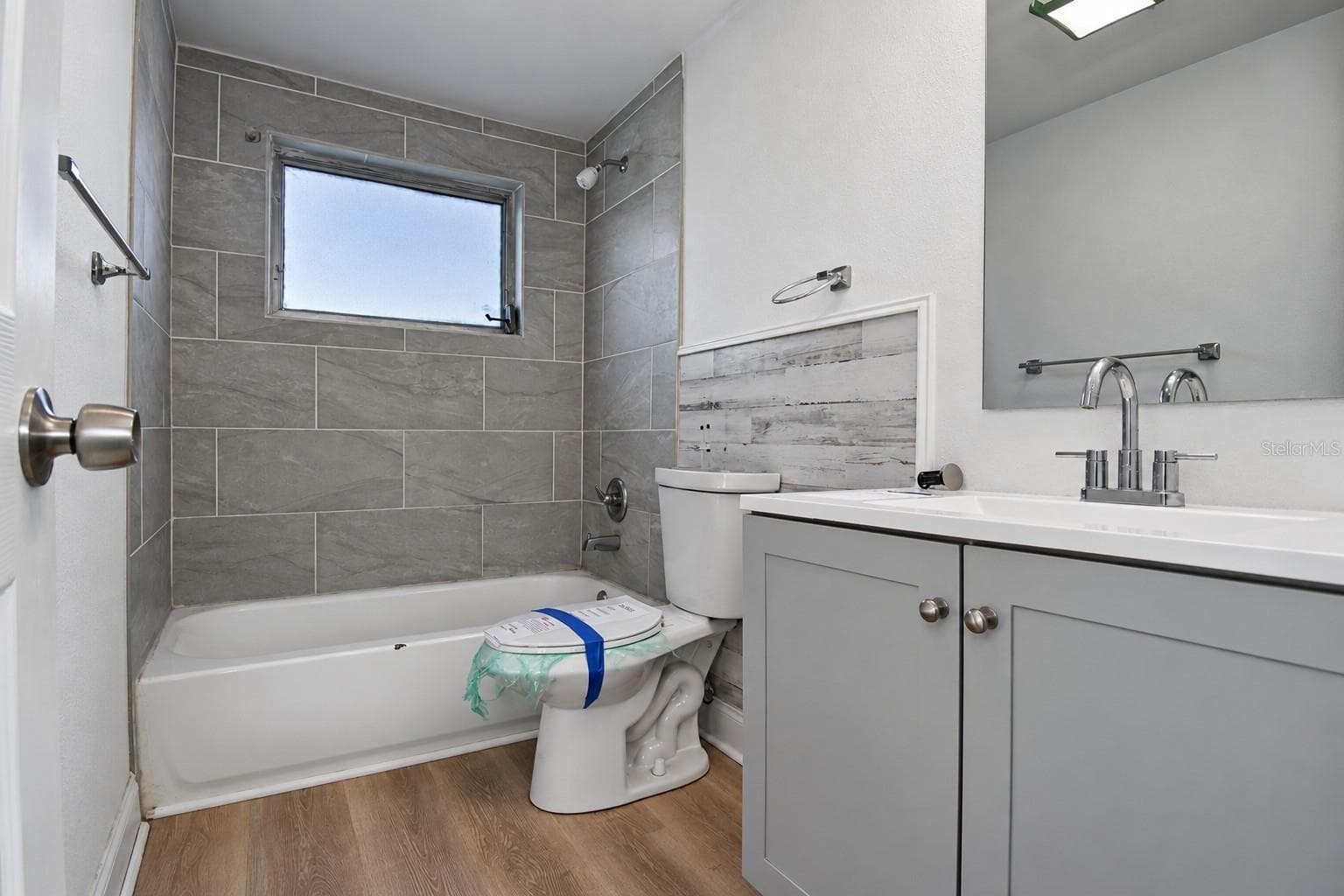 Single Family Residence at 3450 WILTSHIRE DR, HOLIDAY, photo 16 of 27