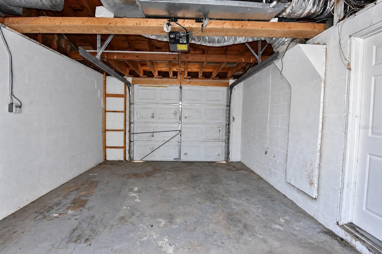 Single Family Residence at 3450 WILTSHIRE DR, HOLIDAY, photo 21 of 27