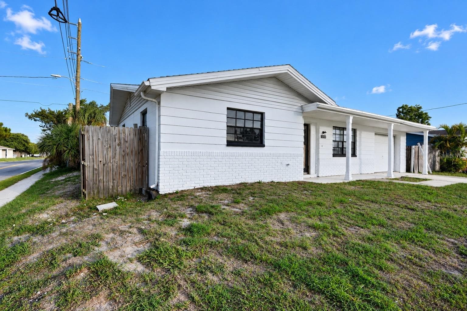 Single Family Residence at 3450 WILTSHIRE DR, HOLIDAY, photo 24 of 27