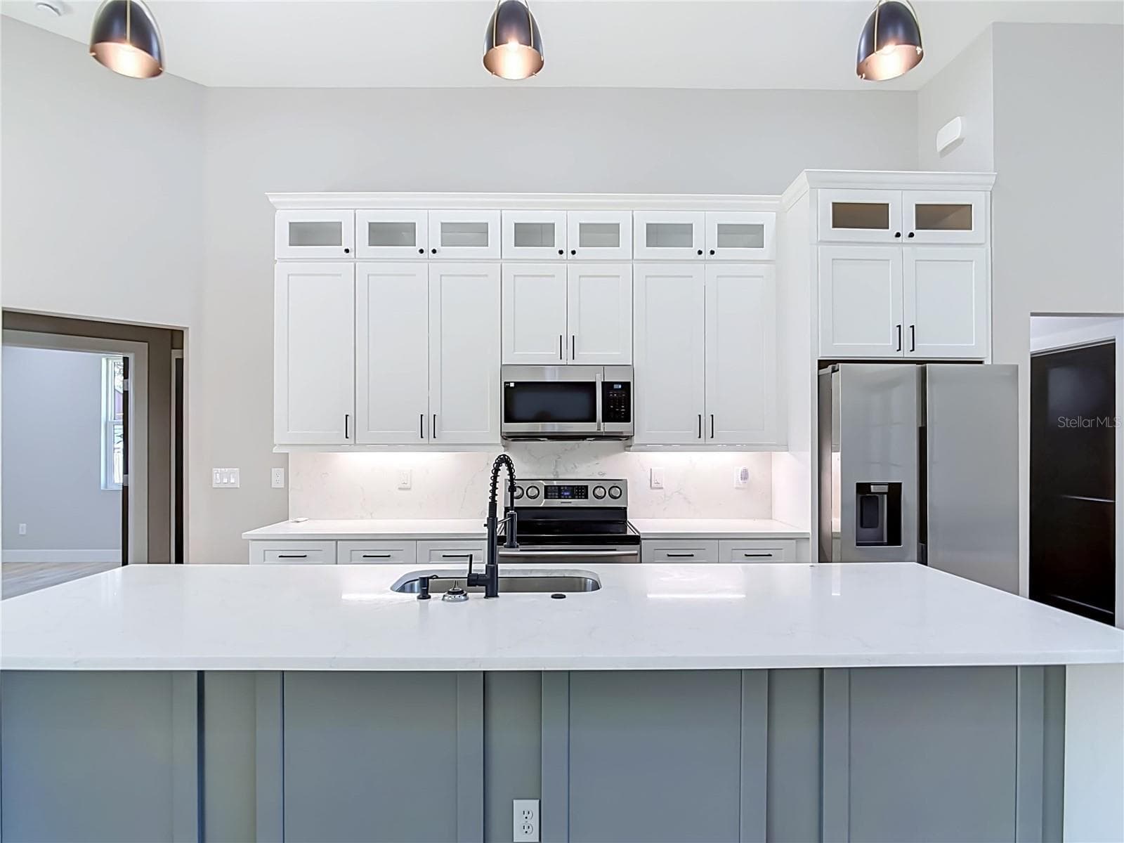 Kitchen Island - 17237 KELLOG AVE, PORT CHARLOTTE