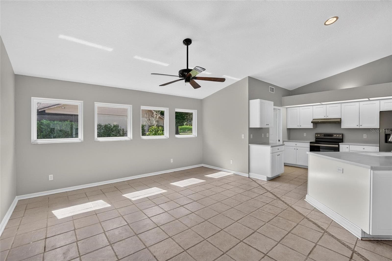 Single Family Residence at 10120 SEDGEBROOK DR, RIVERVIEW, photo 27 of 45