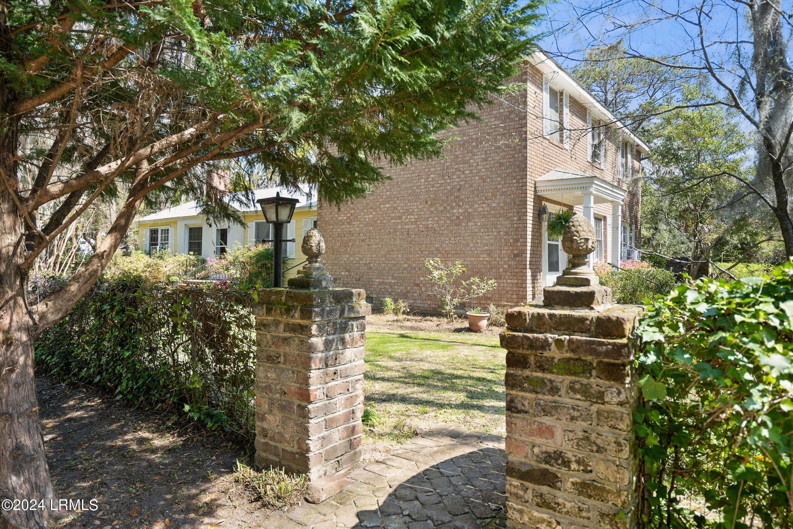 DSC02549-68.jpg-SMALL - 809 Hamilton Street, Beaufort, SC 29902