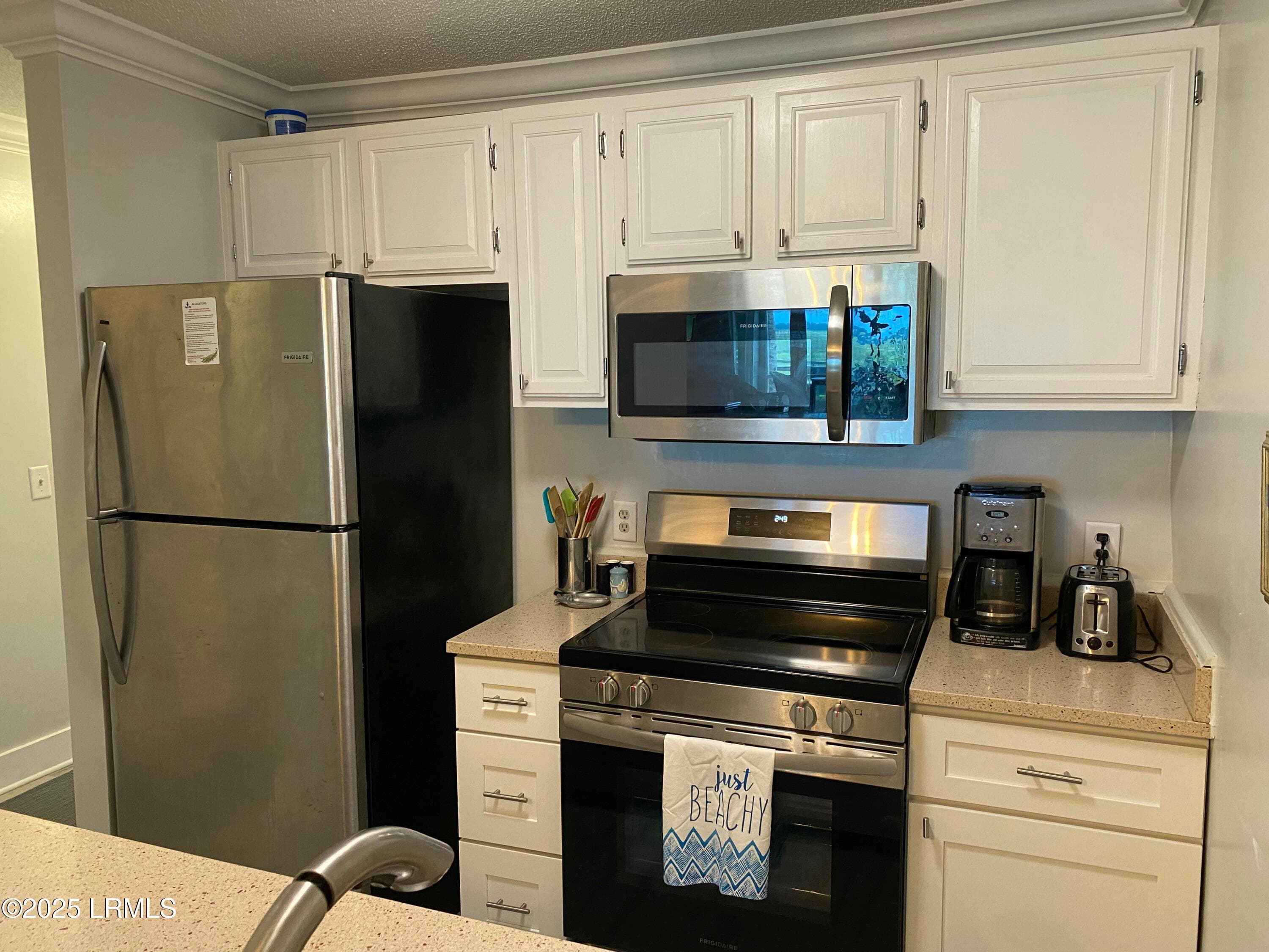 Updated Kitchen - 171 Beach Club Villa 171, Fripp Island, SC 29920, Fripp Island