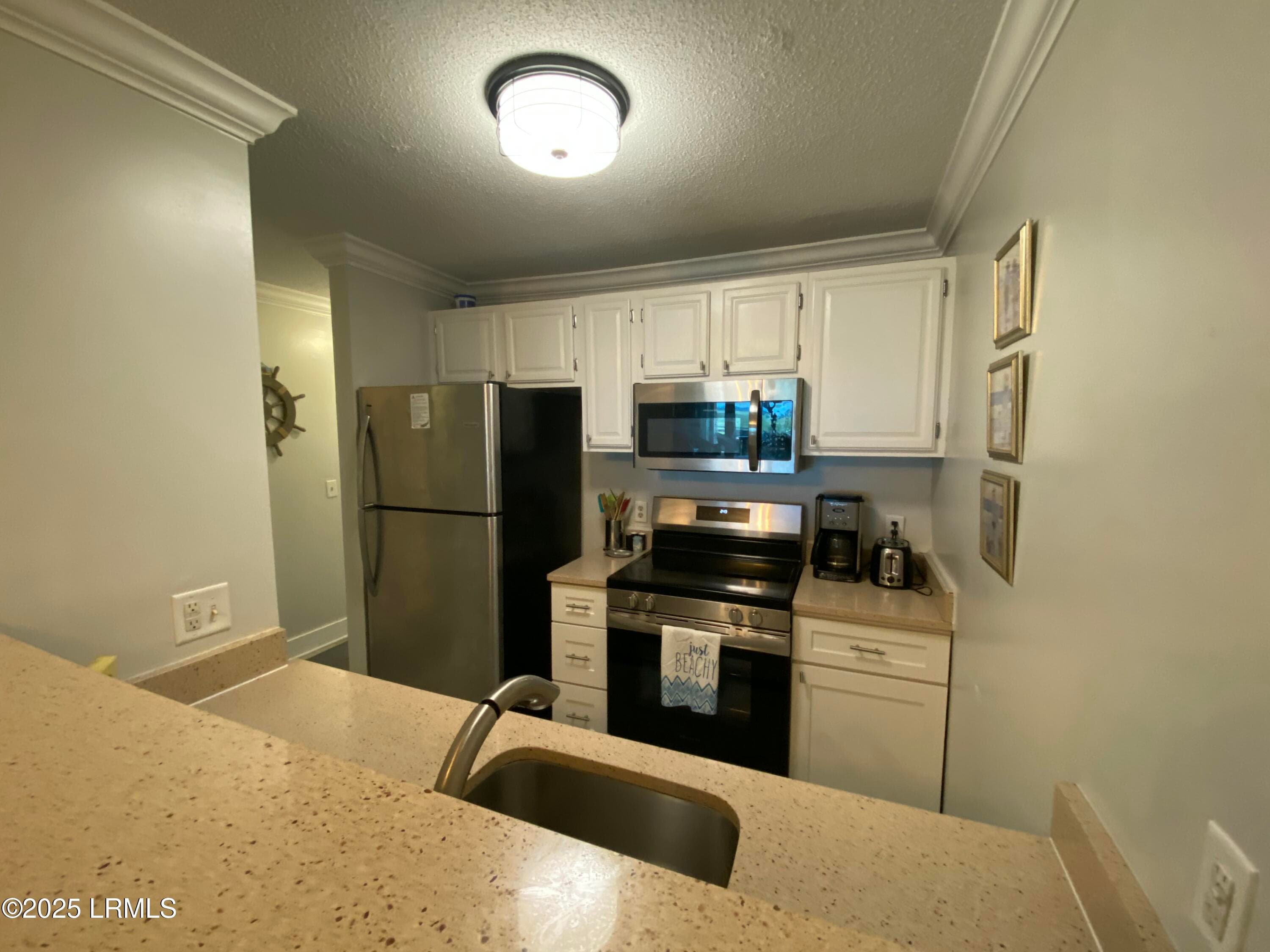 Updated Kitchen - 171 Beach Club Villa 171, Fripp Island, SC 29920, Fripp Island