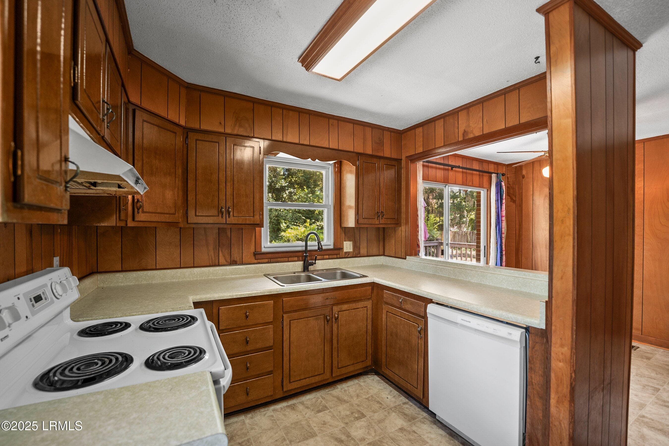 DSC04971-80.jpg-SMALL - 25 Miller Drive W, Beaufort, SC 29907