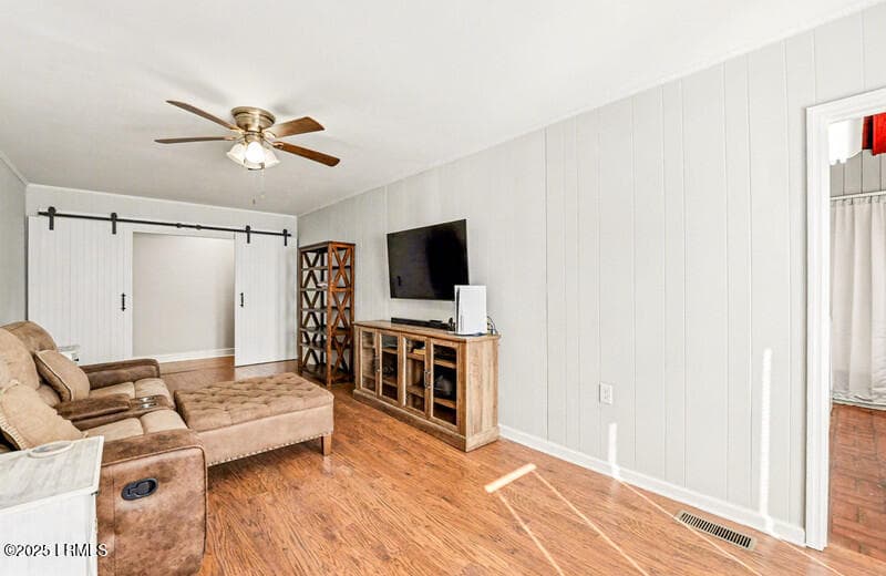 living room .5b - 411 Willard Street, Hampton, SC 29924, Hampton