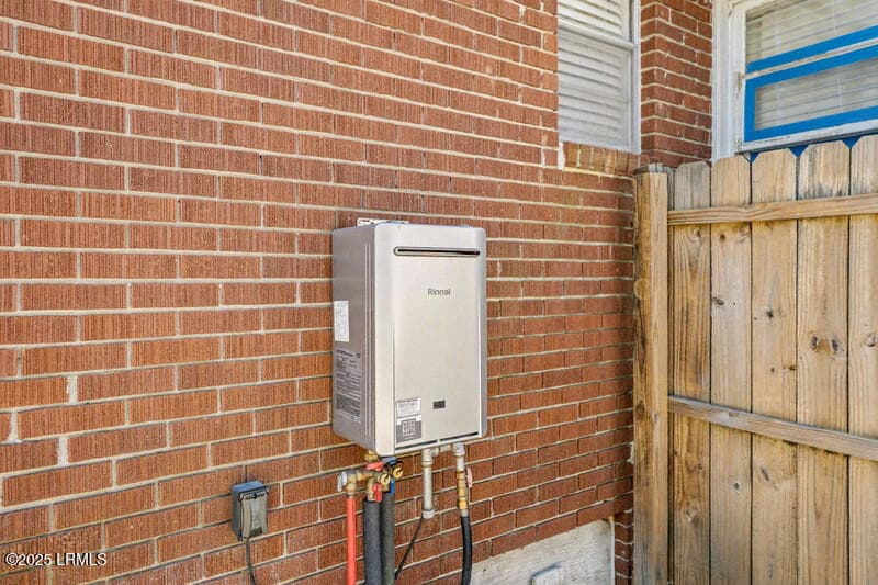 tankless - 411 Willard Street, Hampton, SC 29924, Hampton