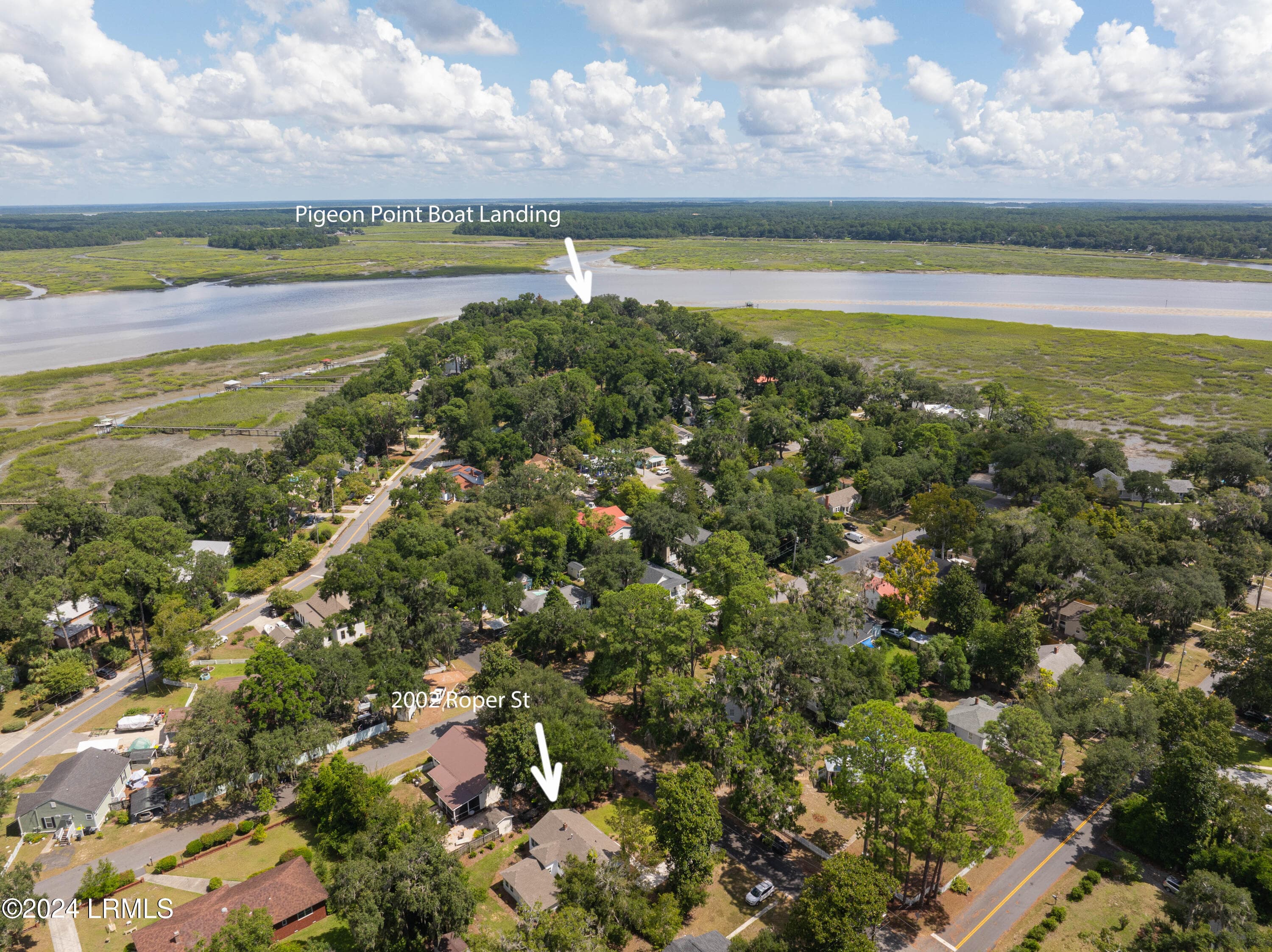 Pigeon Point Boat Landing - 2002 Roper Street, Beaufort, SC 29902