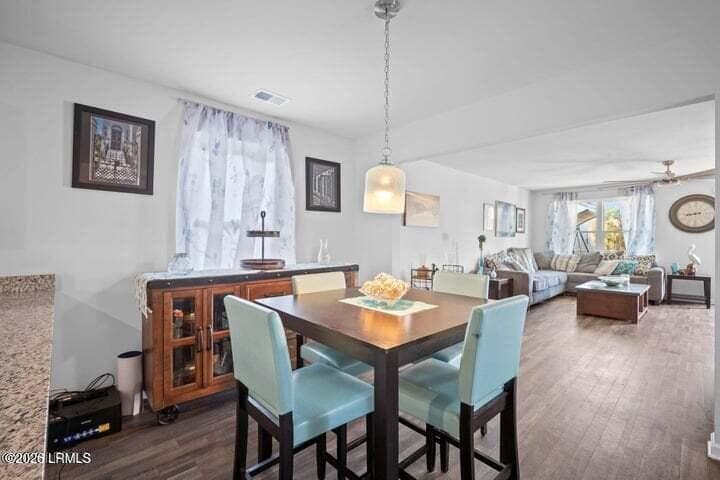 5 PB Dining 3 - 5 Palmetto Breeze Circle, Beaufort, SC 29907