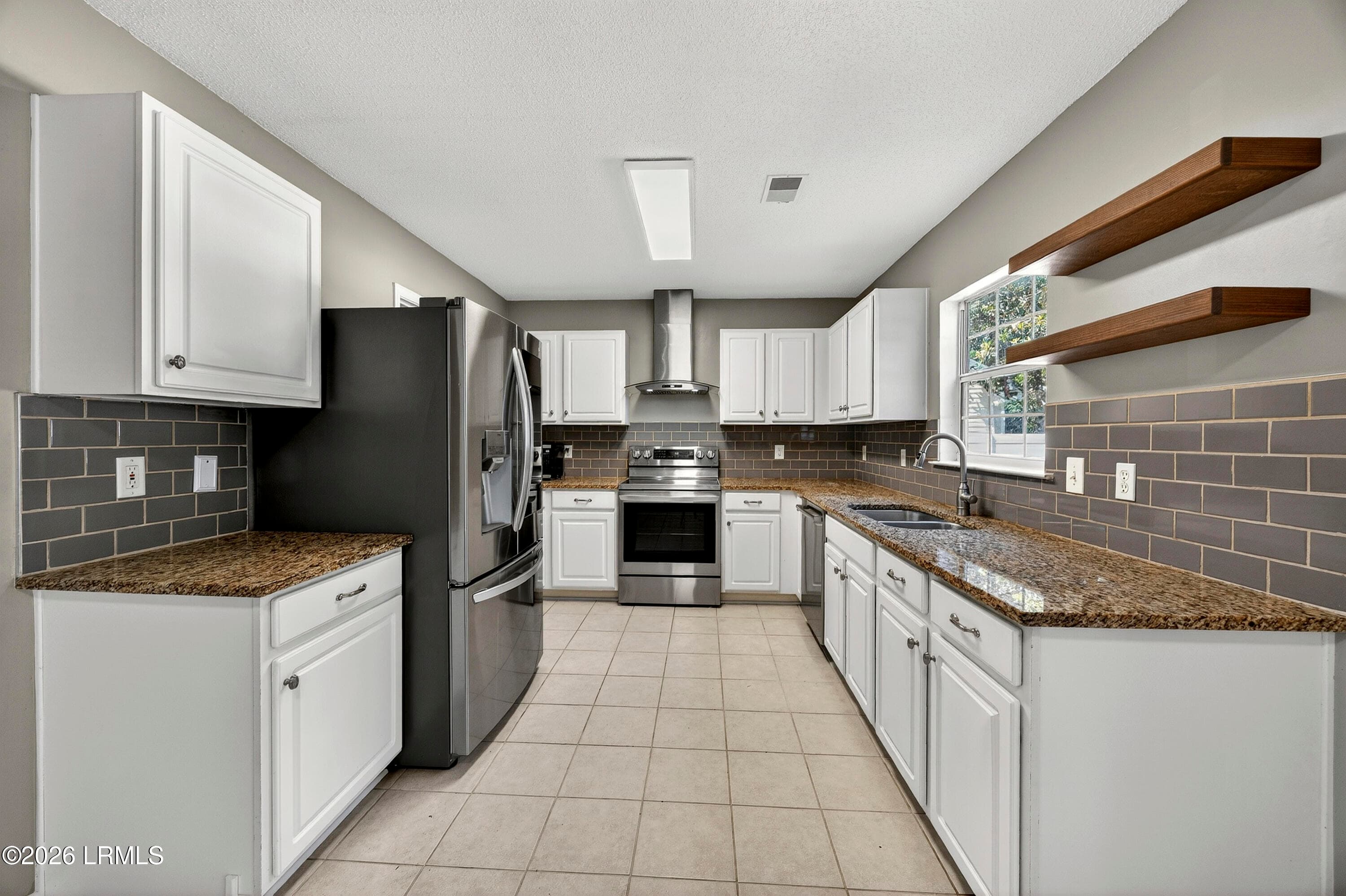 8. 41 Lakeside Dr - 41 Lakeside Drive, Bluffton, SC 29910