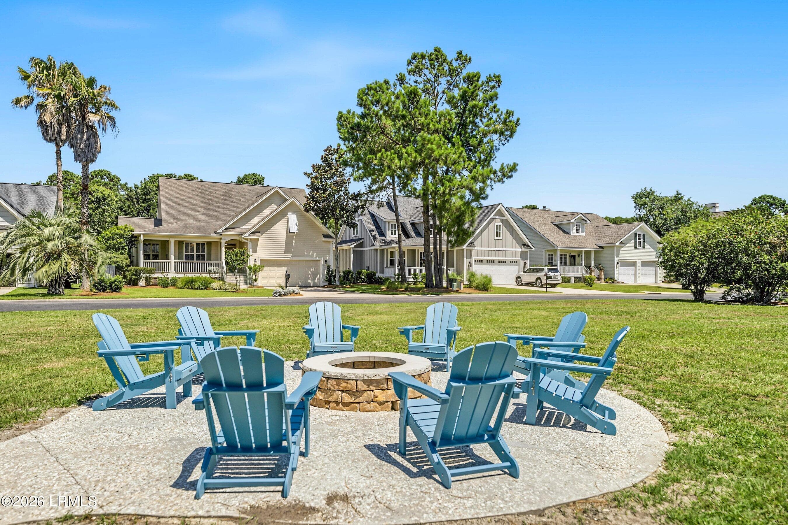 Firepit in community Park - 14 W National Boulevard, Beaufort, SC 29907