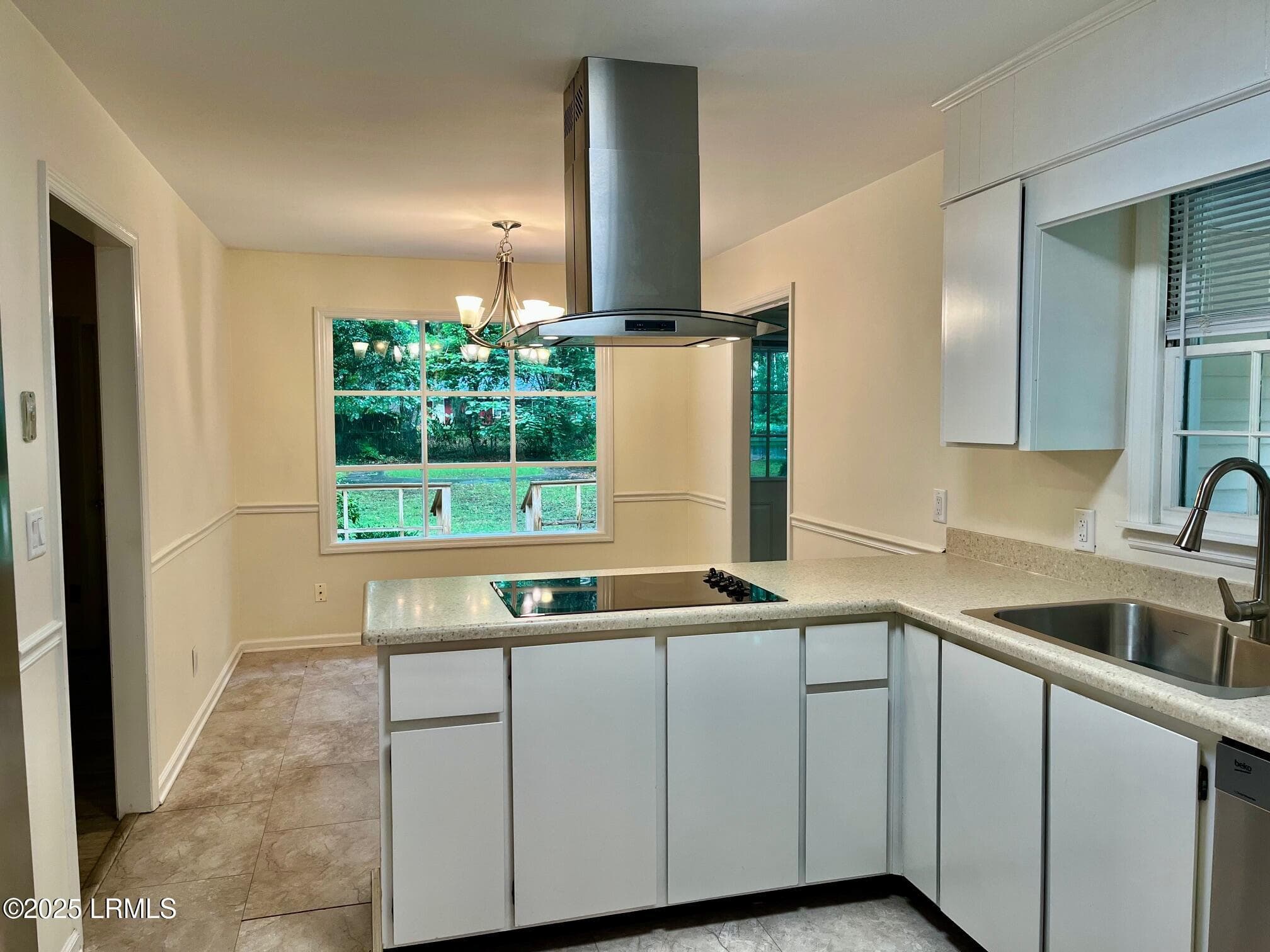 Kitchen/Breakfast Rm - 82 Sunset Boulevard, Beaufort, SC 29907