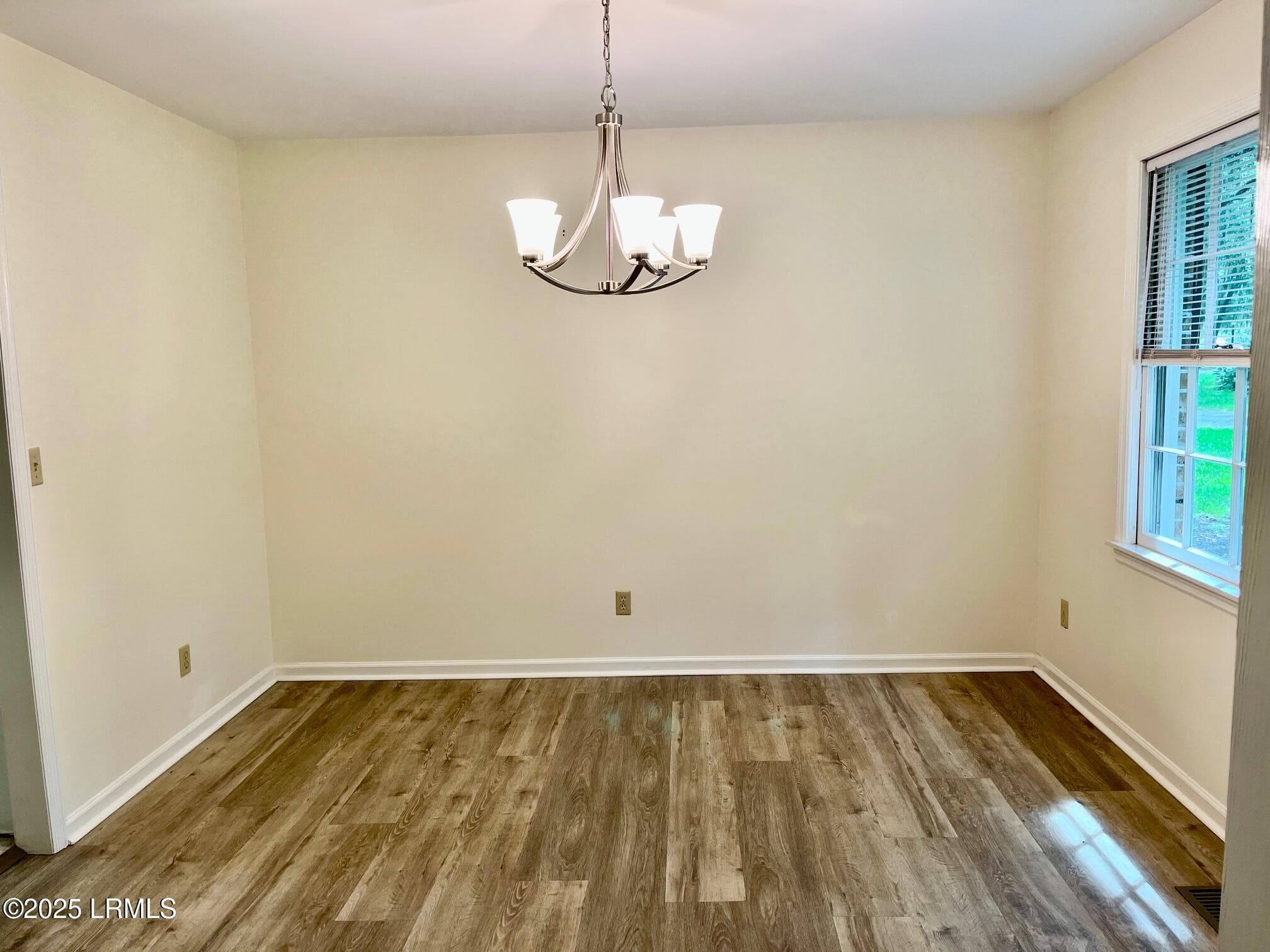 Formal Dining - 82 Sunset Boulevard, Beaufort, SC 29907