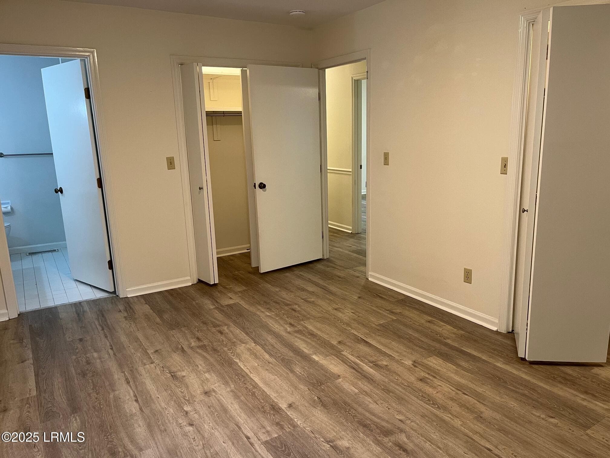 His Closet & Entry - 82 Sunset Boulevard, Beaufort, SC 29907