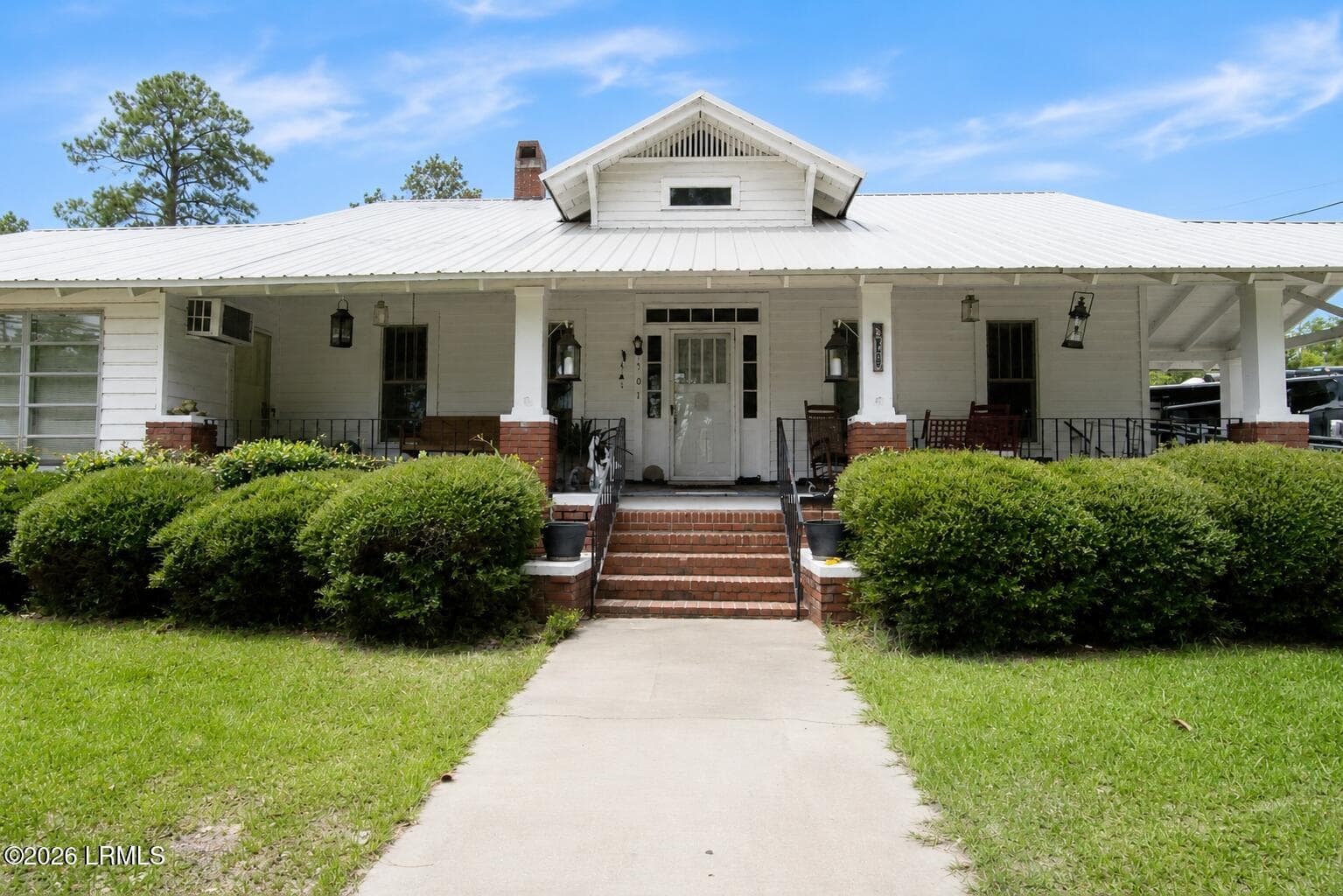 Front Door Porch - 501 Elm Street W, Hampton, SC 29924, Hampton