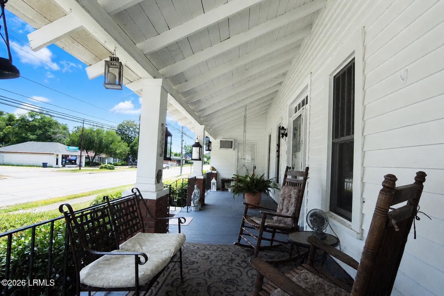 Large front porch - 501 Elm Street W, Hampton, SC 29924, Hampton